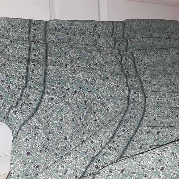 Max Studio Elbow Length Sleeve Print Tiered Maxi Dress ditsy floral Green White - Picture 14 of 17